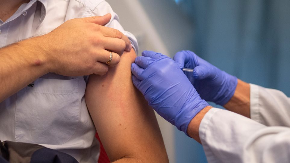 Εμβόλιο γρίπης: «Φέρσου έξυπνα – Εμβολιάσου έγκαιρα» το σποτ από τον Πανελλήνιο Φαρμακευτικό Σύλλογο