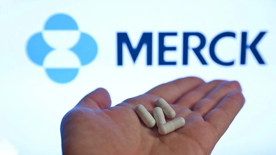 Διευθυντικό στέλεχος της Merck προειδοποιεί για το χάπι της Pfizer κατά της Covid-19